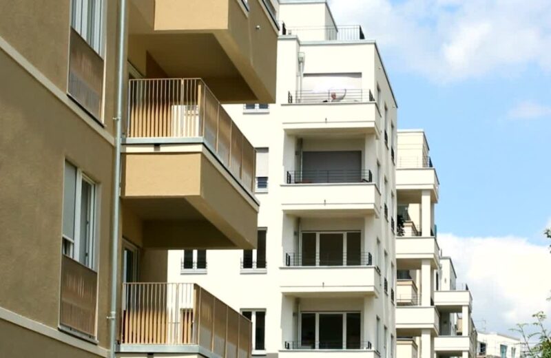 Kupci traže balans između cena, lokacija, mir, parking, škole i kvalitet života – ne samo kvadrate.