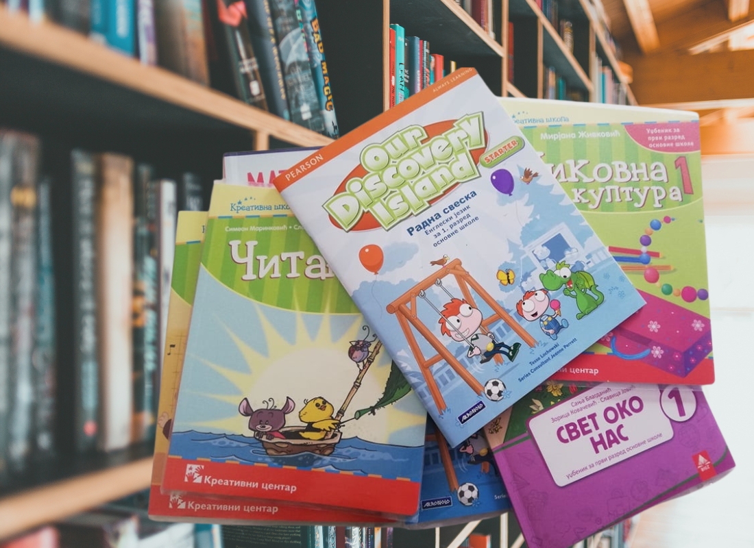 prikaz udžbenika za škole u srbiji