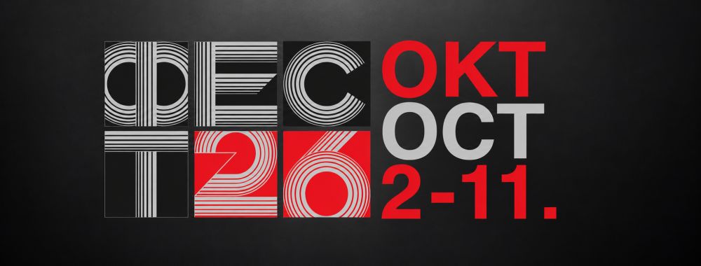 Grafički vizual za FEST 2026 sa stilizovanim logotipom u crnoj, sivoj i crvenoj boji na tamnoj pozadini