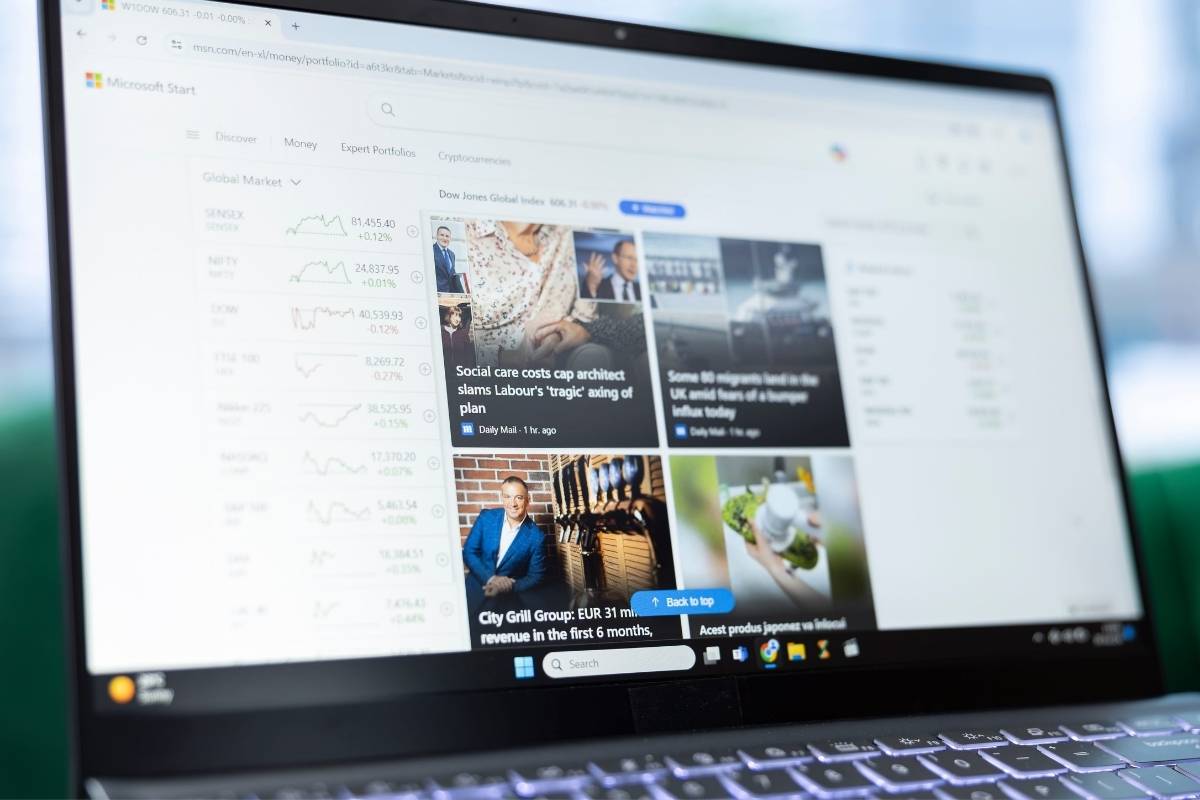 prikaz google biznis profila na laptopu
